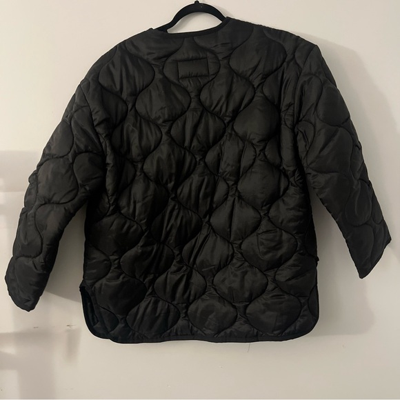 Aritzia Babaton Evergreen Quilted Jacket in Black - Picture 2 of 5